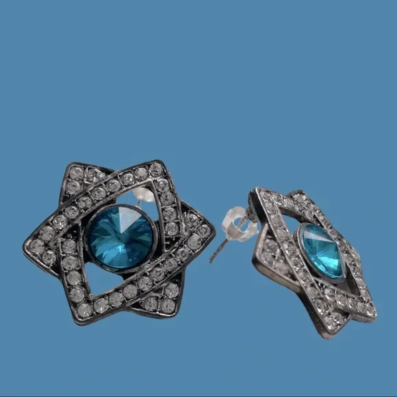 Star earrings - Picture 3 of 3